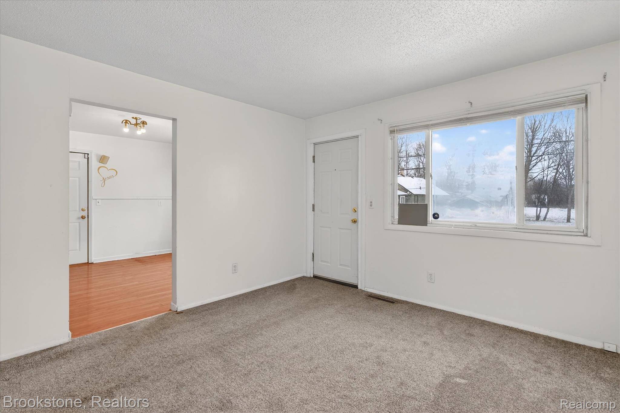 Flint, MI 48505,1034 E Alma AVE