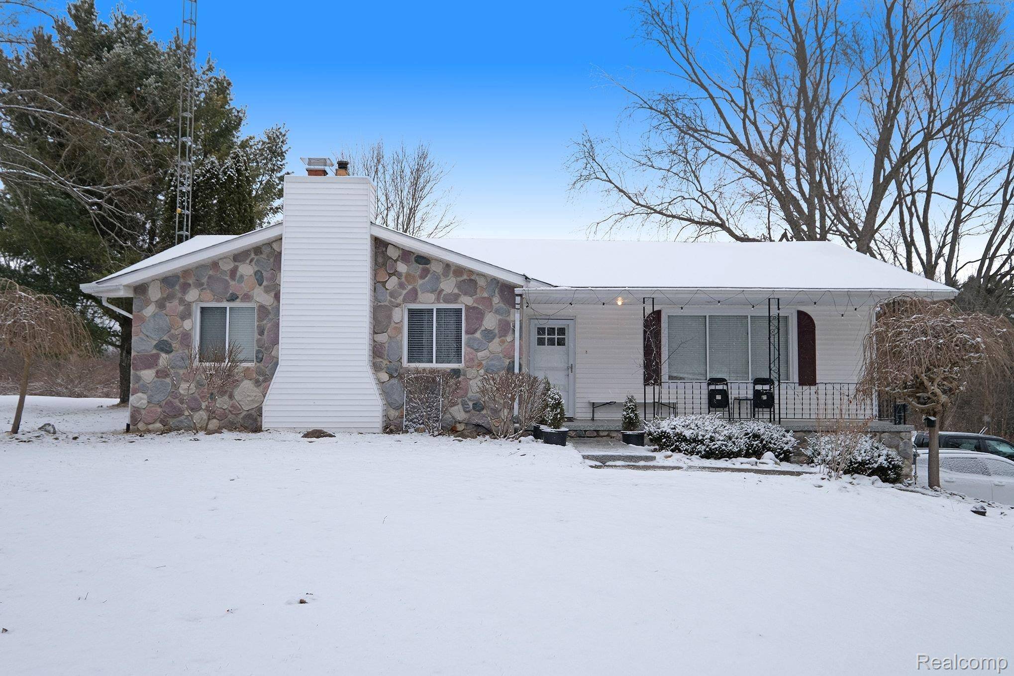 Lapeer, MI 48446,4054 Davison RD