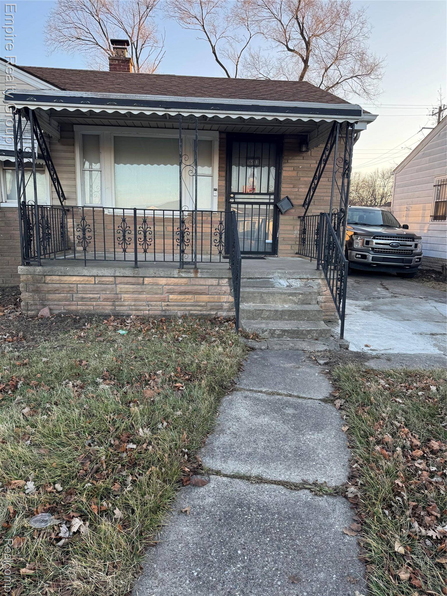 Detroit, MI 48228,16813 Tireman ST