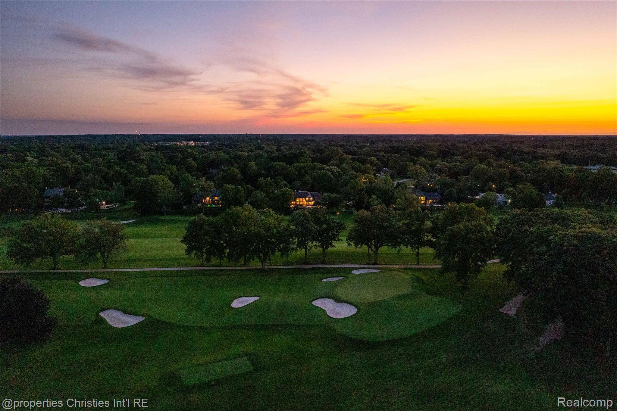 Bloomfield Hills, MI 48304,3715 Lahser RD