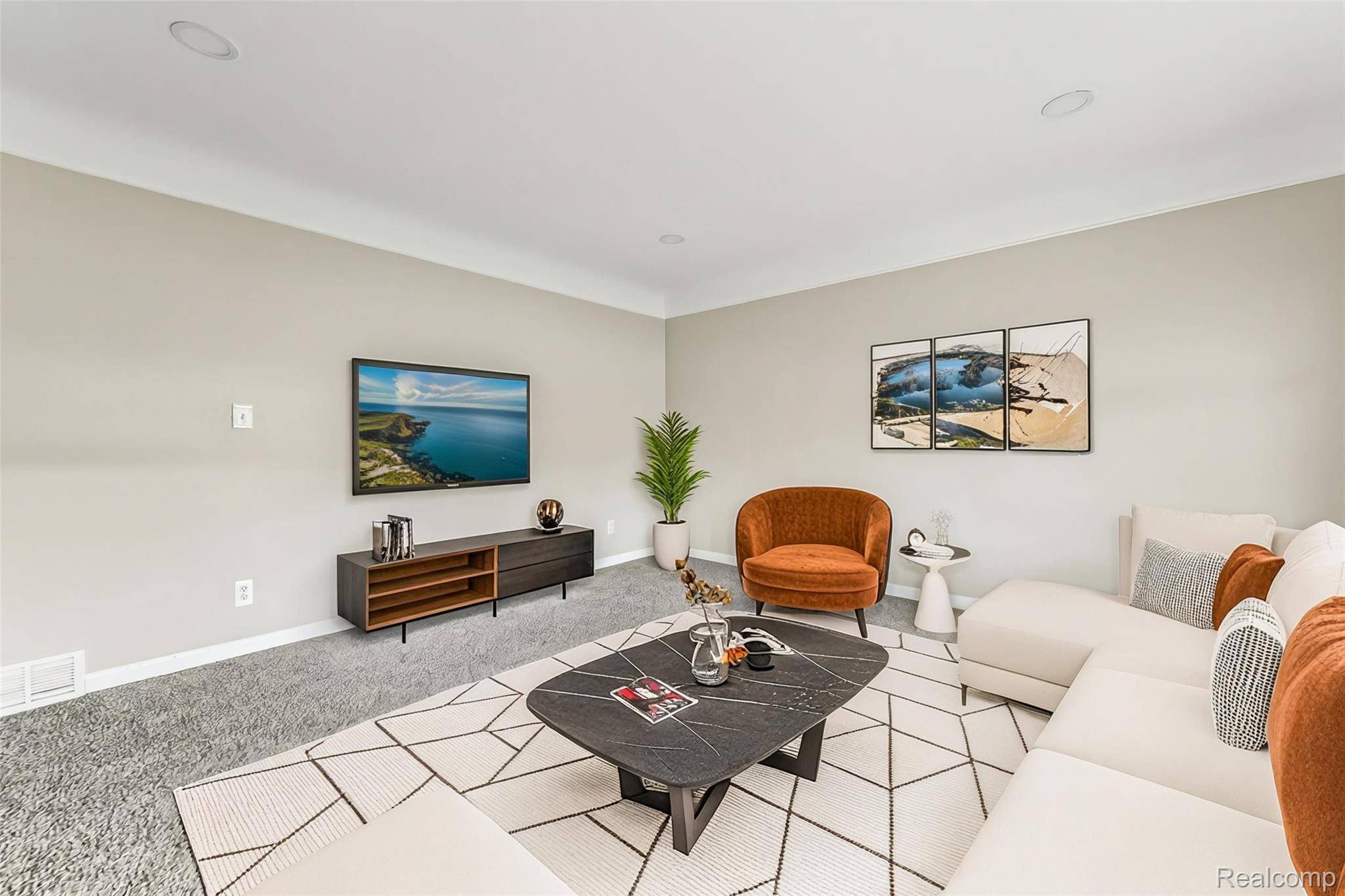 Eastpointe, MI 48021,24894 Johnston AVE