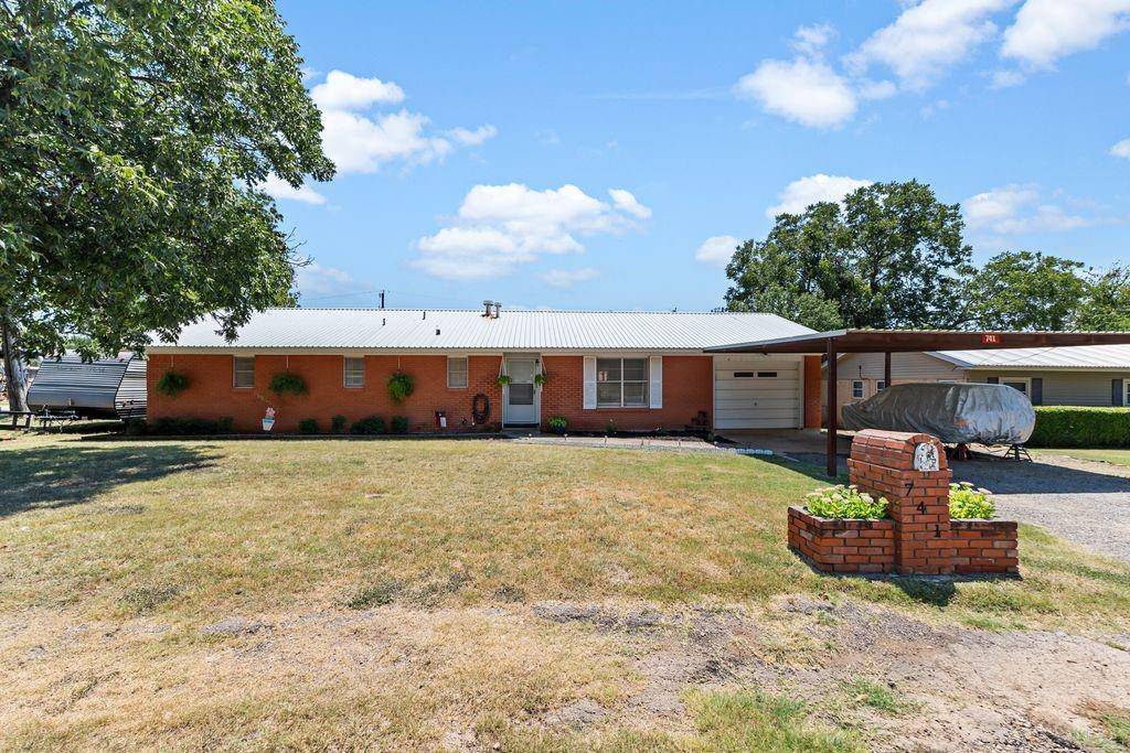 Baird, TX 79504,741 E 6th Street