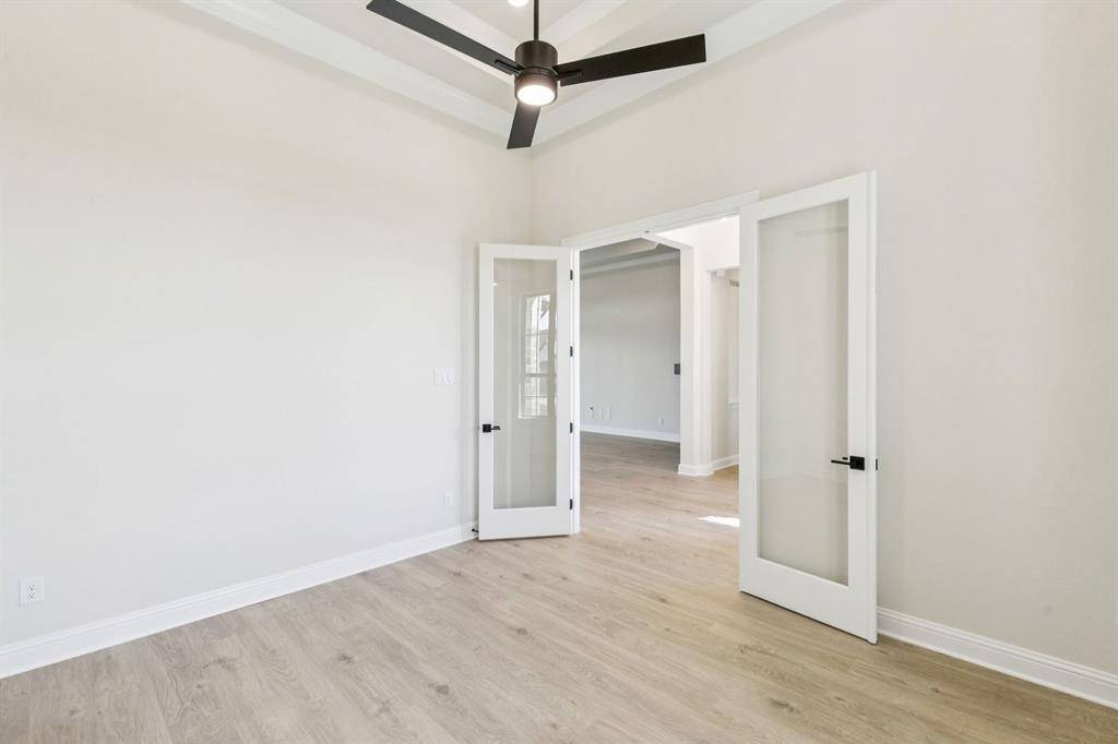 Waxahachie, TX 75165,120 S Swan Lake Drive