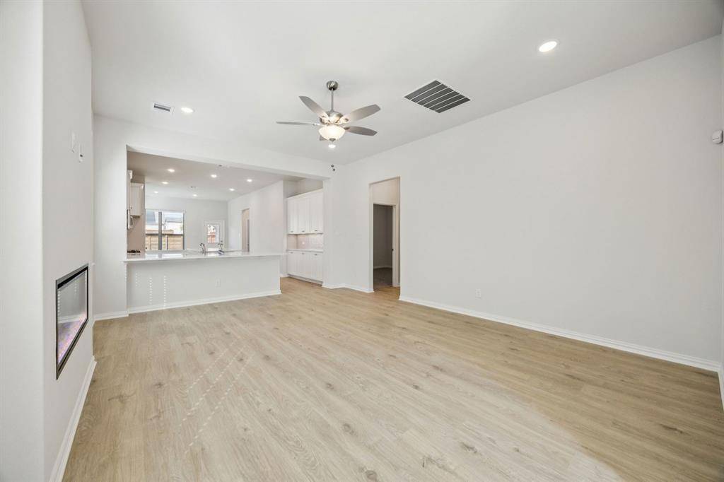 Mesquite, TX 75181,1913 Hazel Lily