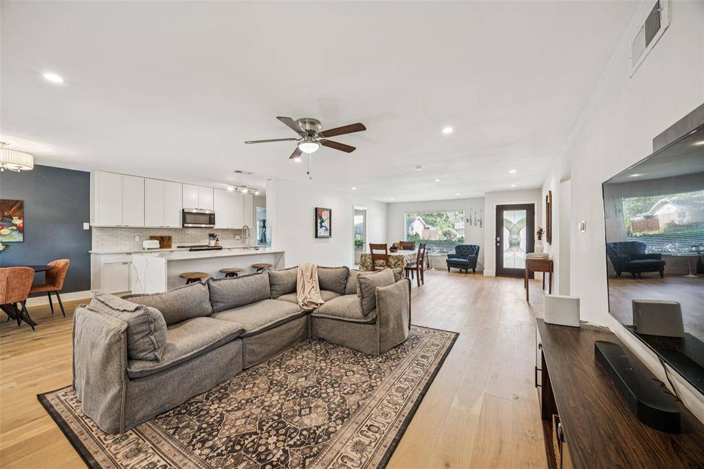 Dallas, TX 75233,3412 Old Colony Road