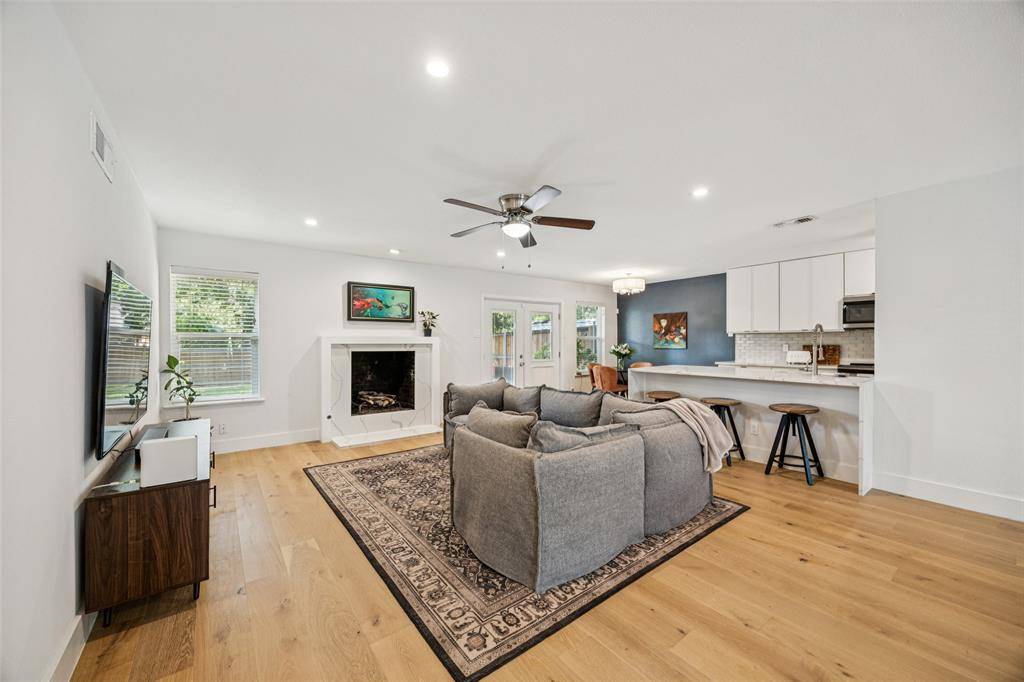 Dallas, TX 75233,3412 Old Colony Road