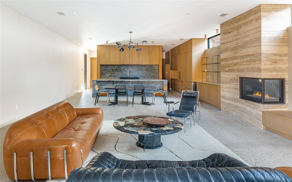 Dallas, TX 75214,6145 Llano Avenue