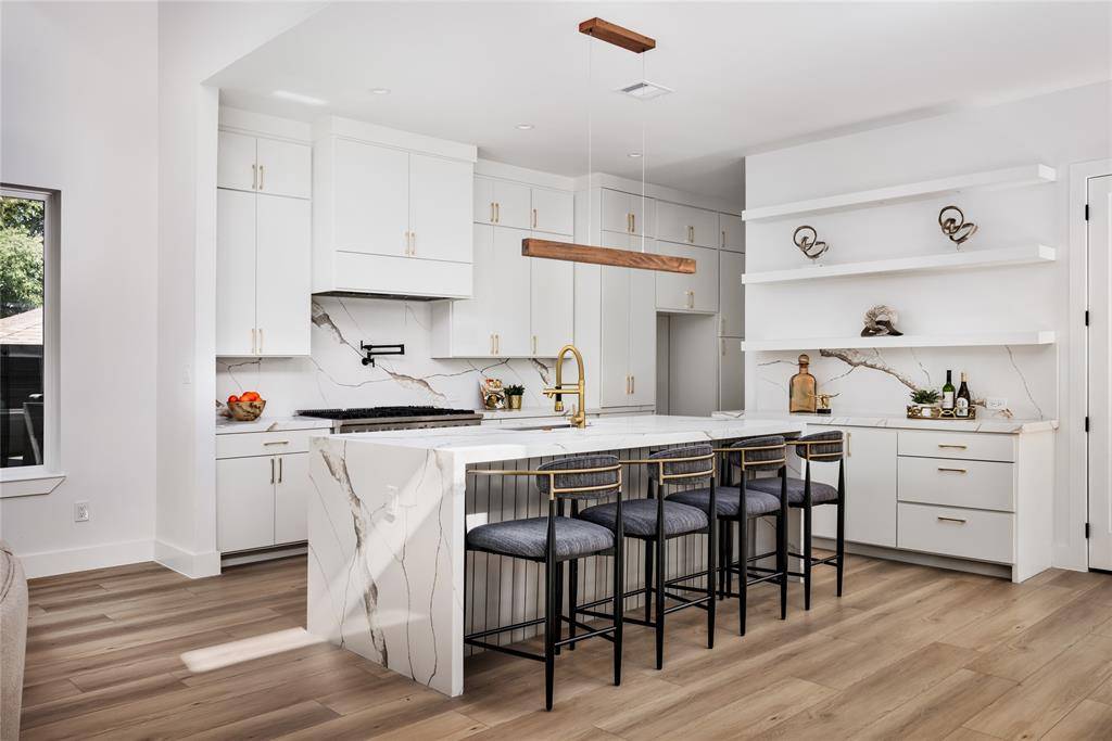 Dallas, TX 75212,2002 Angelina Drive