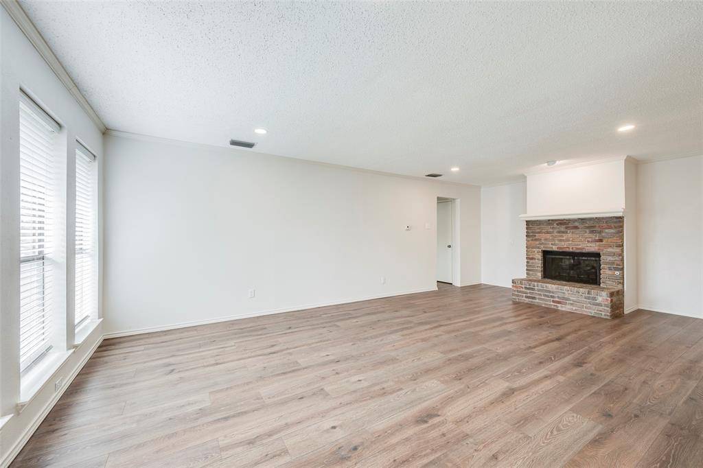 Dallas, TX 75238,9241 Highedge