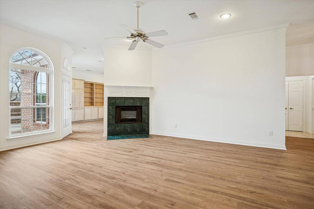 Hurst, TX 76054,3200 Oakdale Drive