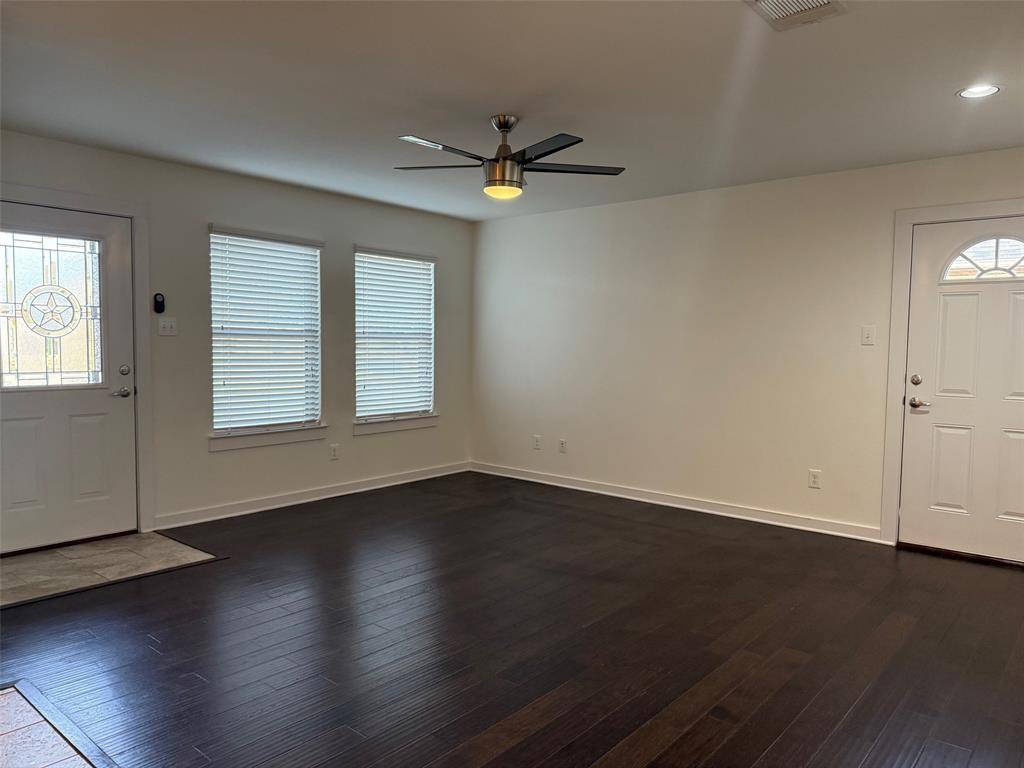 Gunter, TX 75058,511 Wood Drive