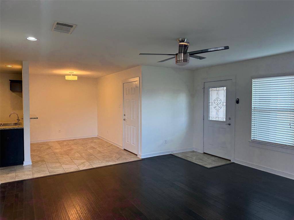 Gunter, TX 75058,511 Wood Drive