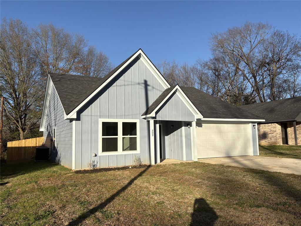 Mineola, TX 75773,509A Giraud