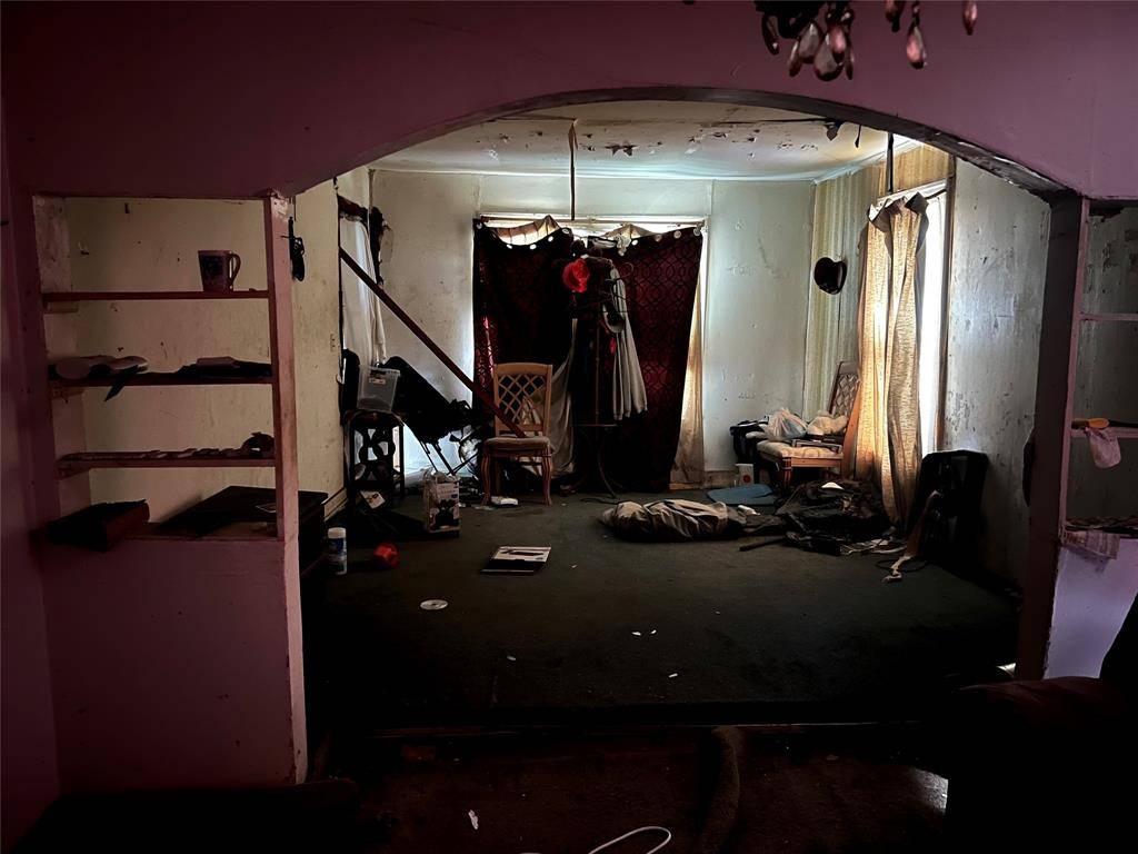 Dallas, TX 75210,4222 Carl Street