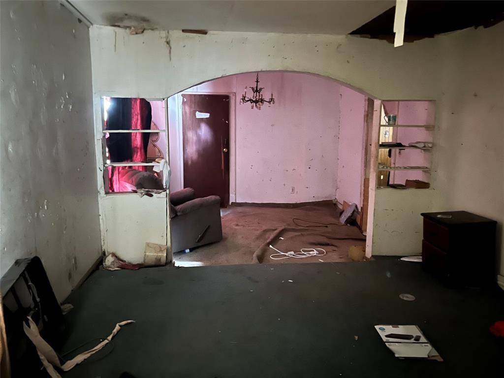 Dallas, TX 75210,4222 Carl Street