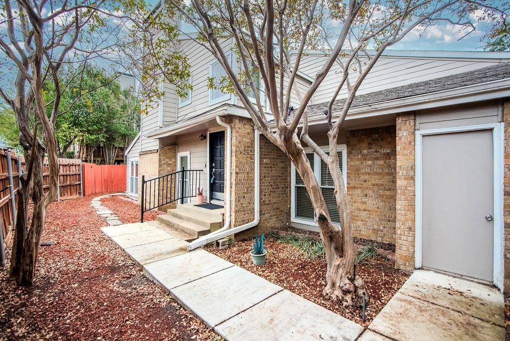 Carrollton, TX 75006,2724 Meadowstone Court