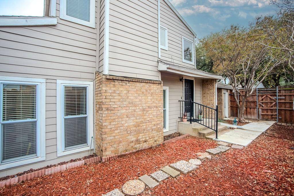 Carrollton, TX 75006,2724 Meadowstone Court