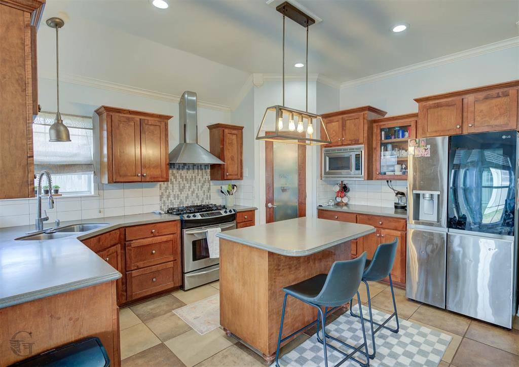 Bossier City, LA 71112,5861 Bluebonnett Drive