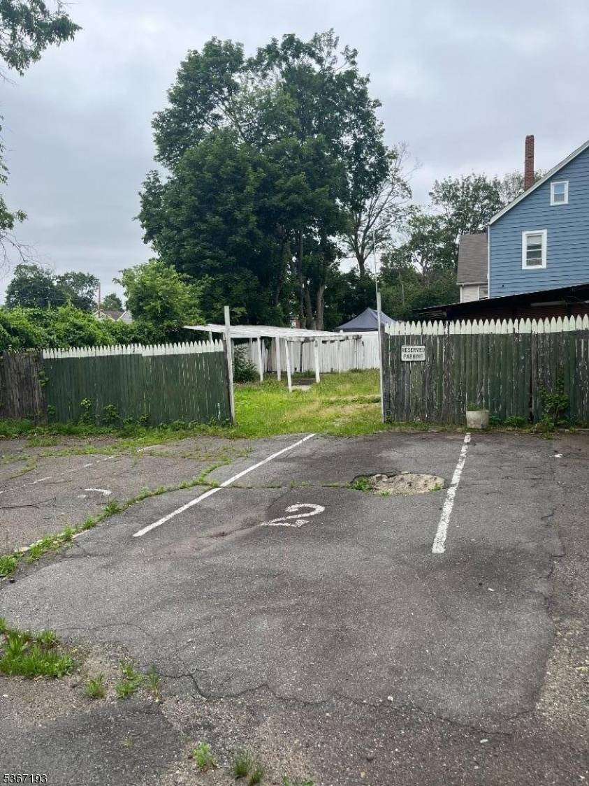 Paterson City, NJ 07522,116 Oxford St