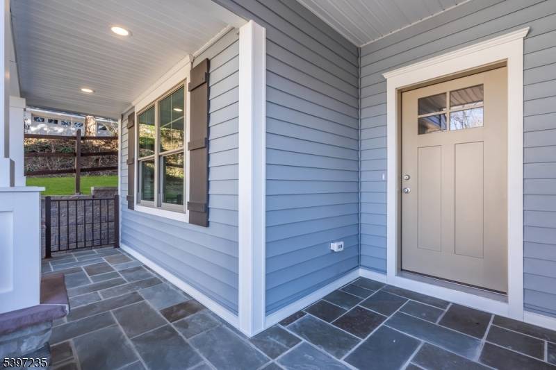 Stockton Boro, NJ 08559,8 Church Street