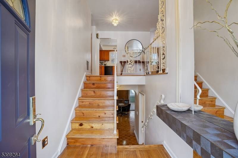 Maplewood Twp., NJ 07040,530 Prospect St