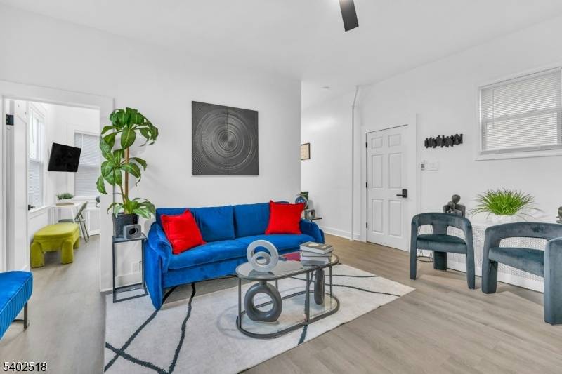 Montclair Twp., NJ 07042,68 Pine St