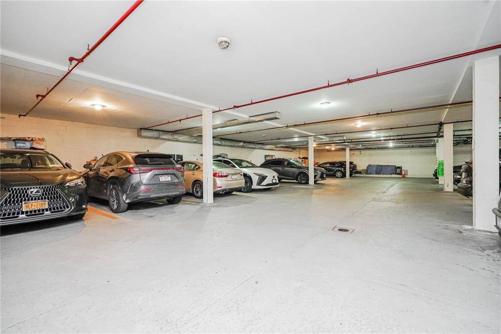 Brooklyn, NY 11229,1689 East 21st ST #D5