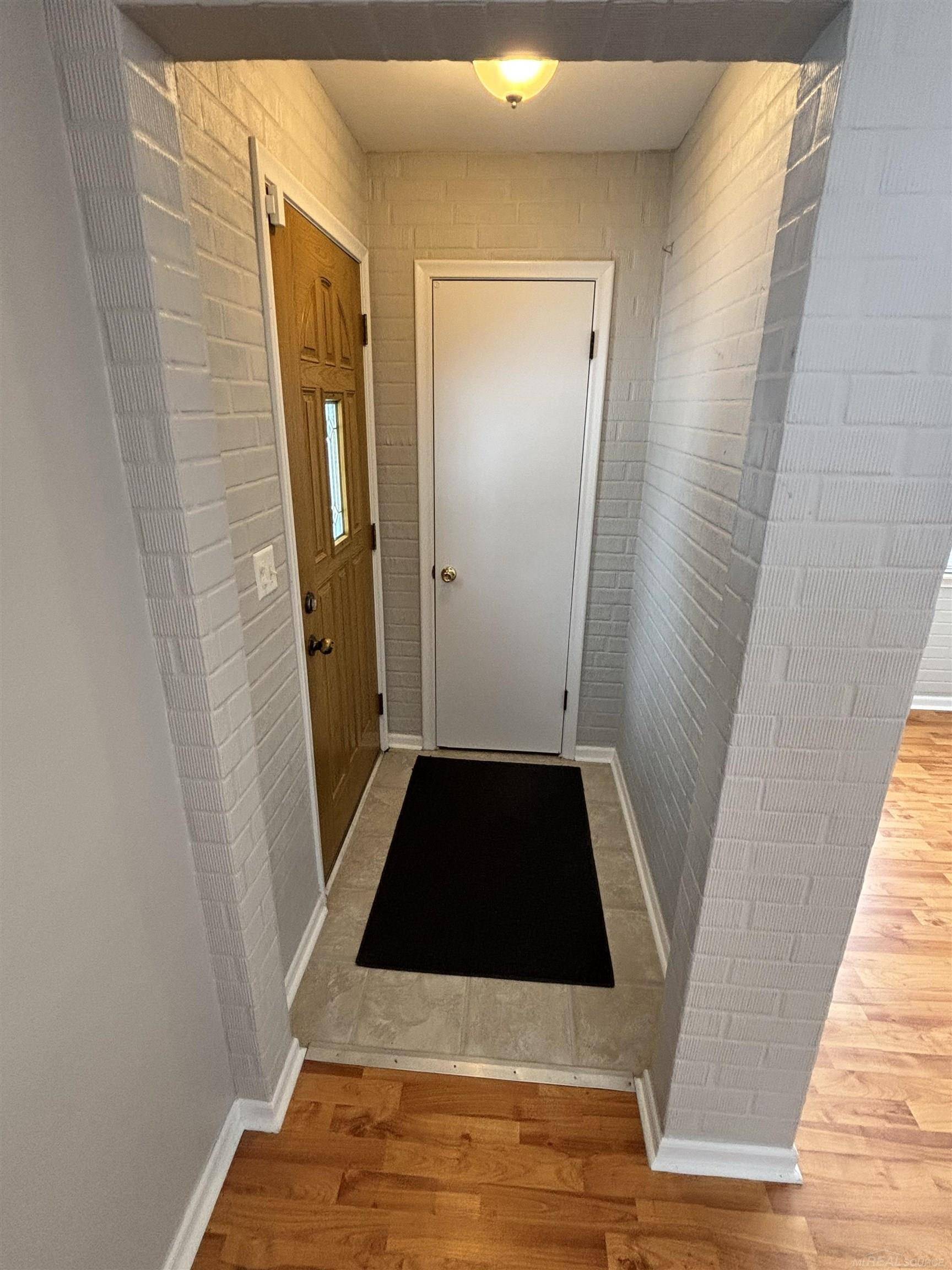 Saint Clair Shores, MI 48081,21128 Erben ST