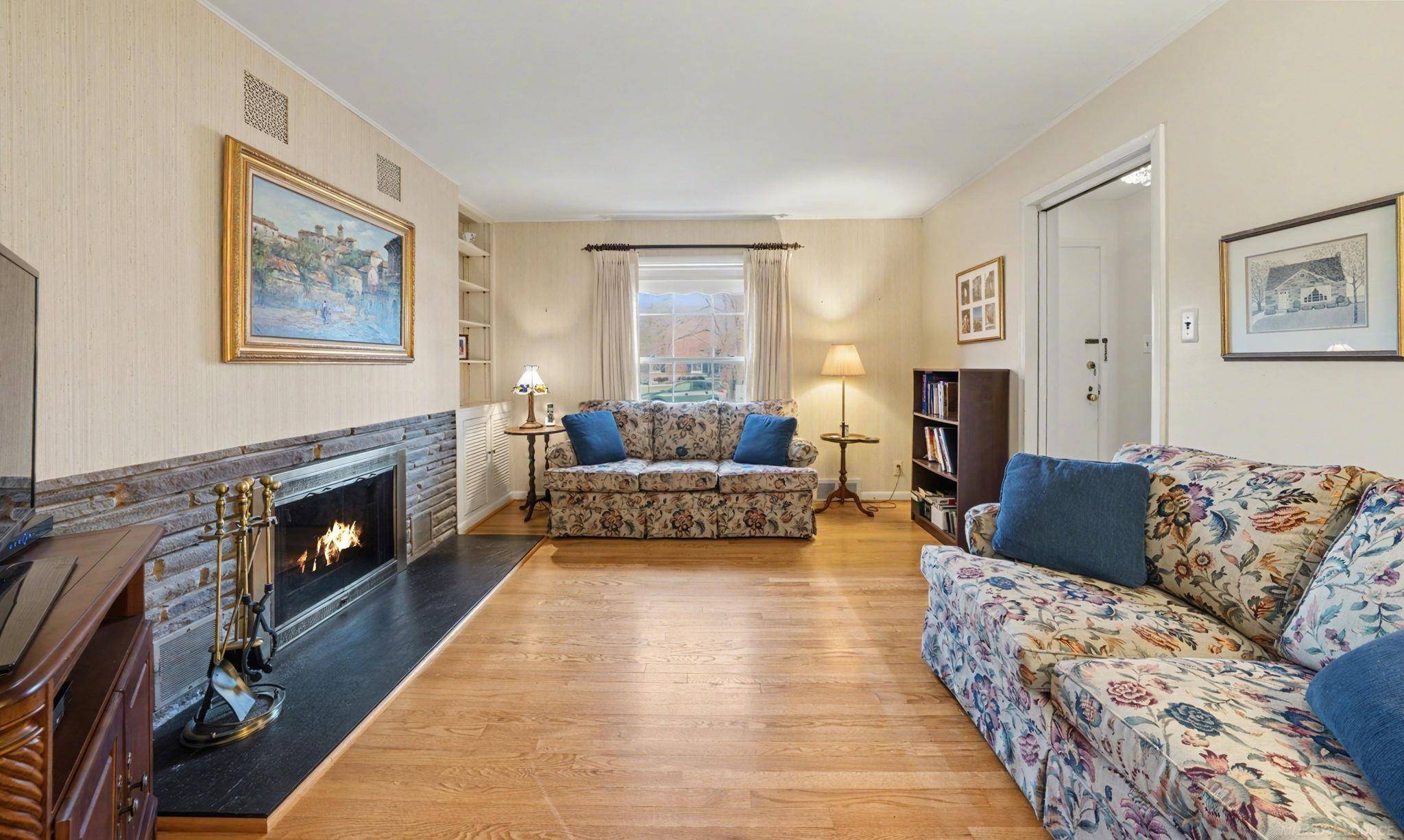 Grosse Pointe Woods, MI 48236,773 Hollywood AVE