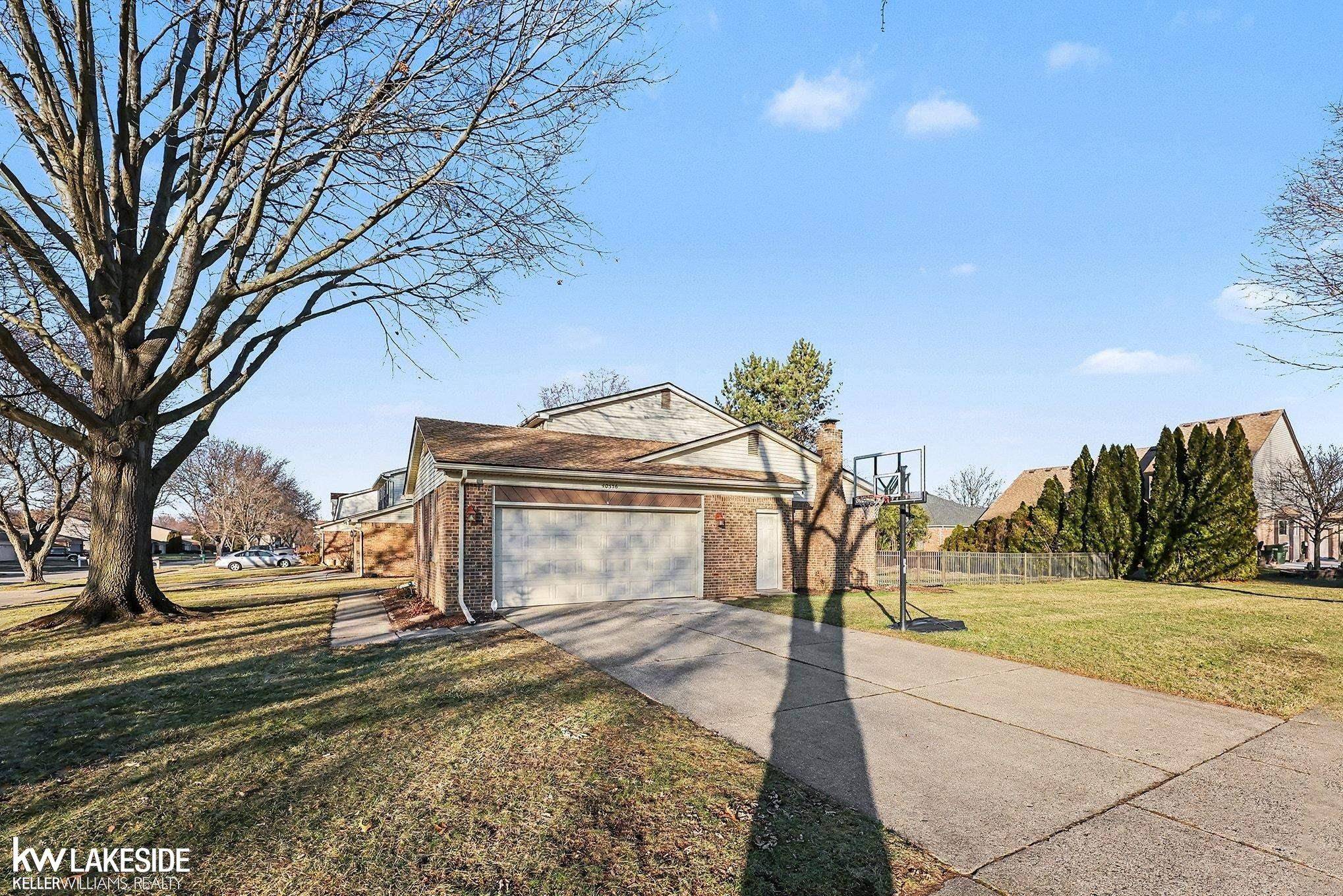 Sterling Heights, MI 48313,40336 Capitol DR