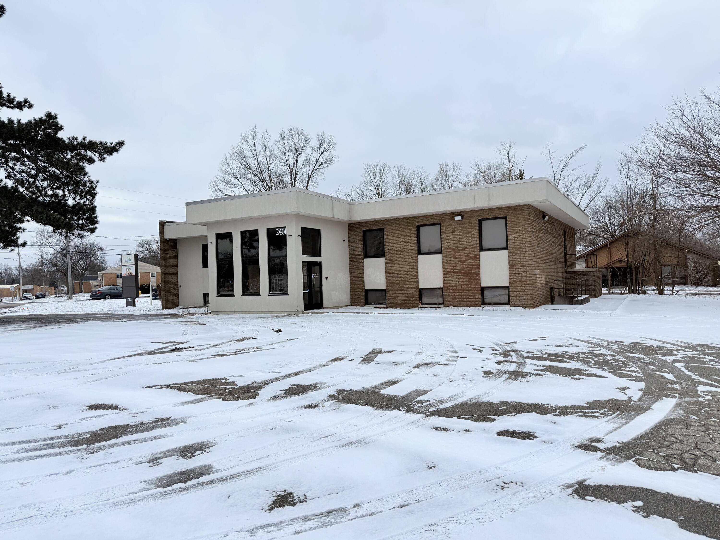 Kalamazoo, MI 49048,2401 Gull RD