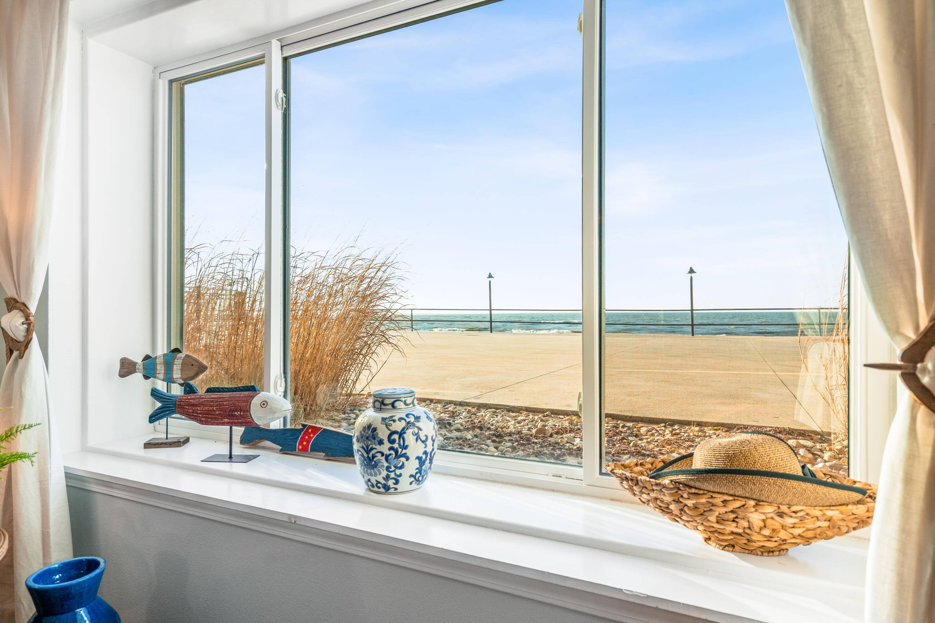 South Haven, MI 49090,225 N Shore DR #001