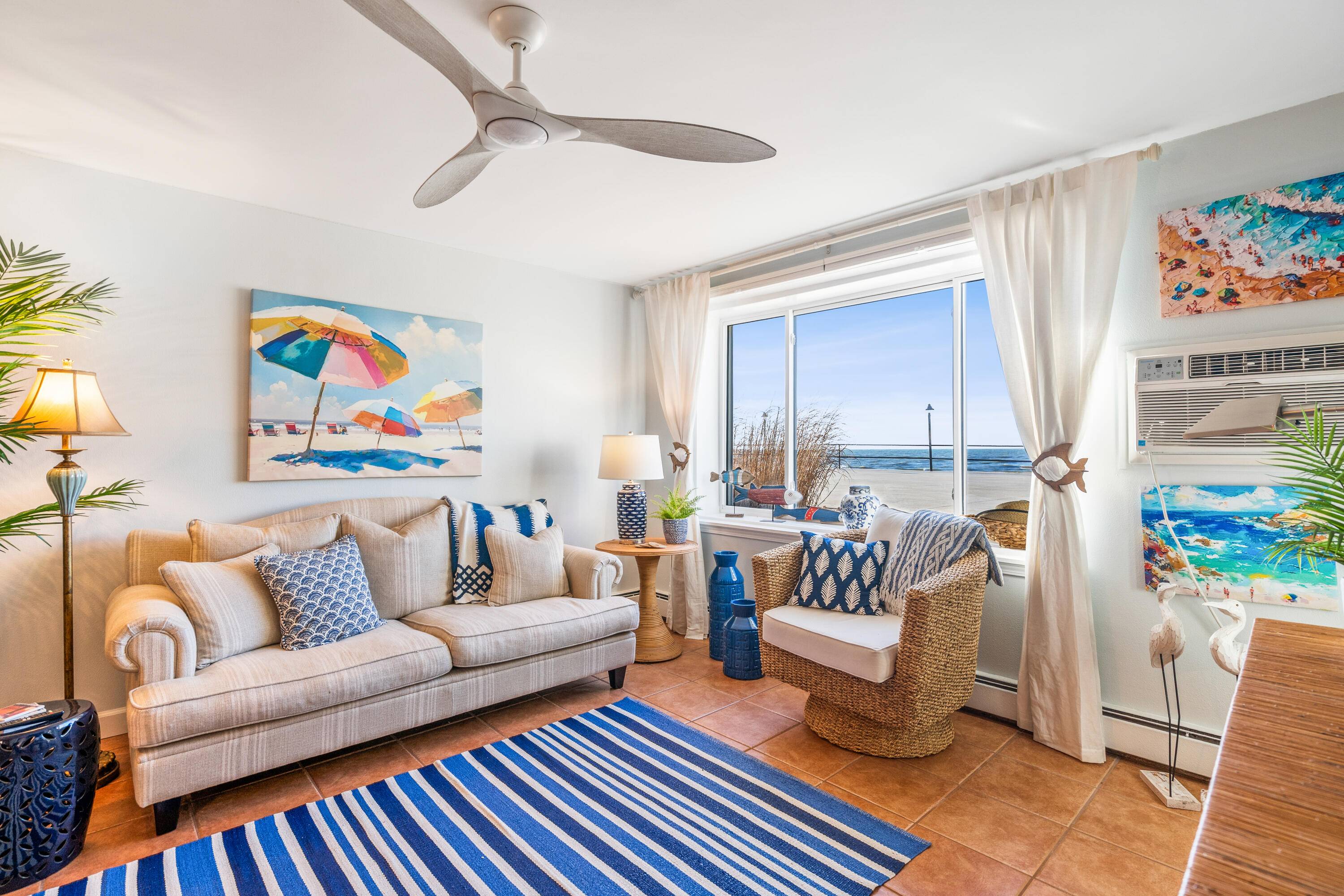 South Haven, MI 49090,225 N Shore DR #001