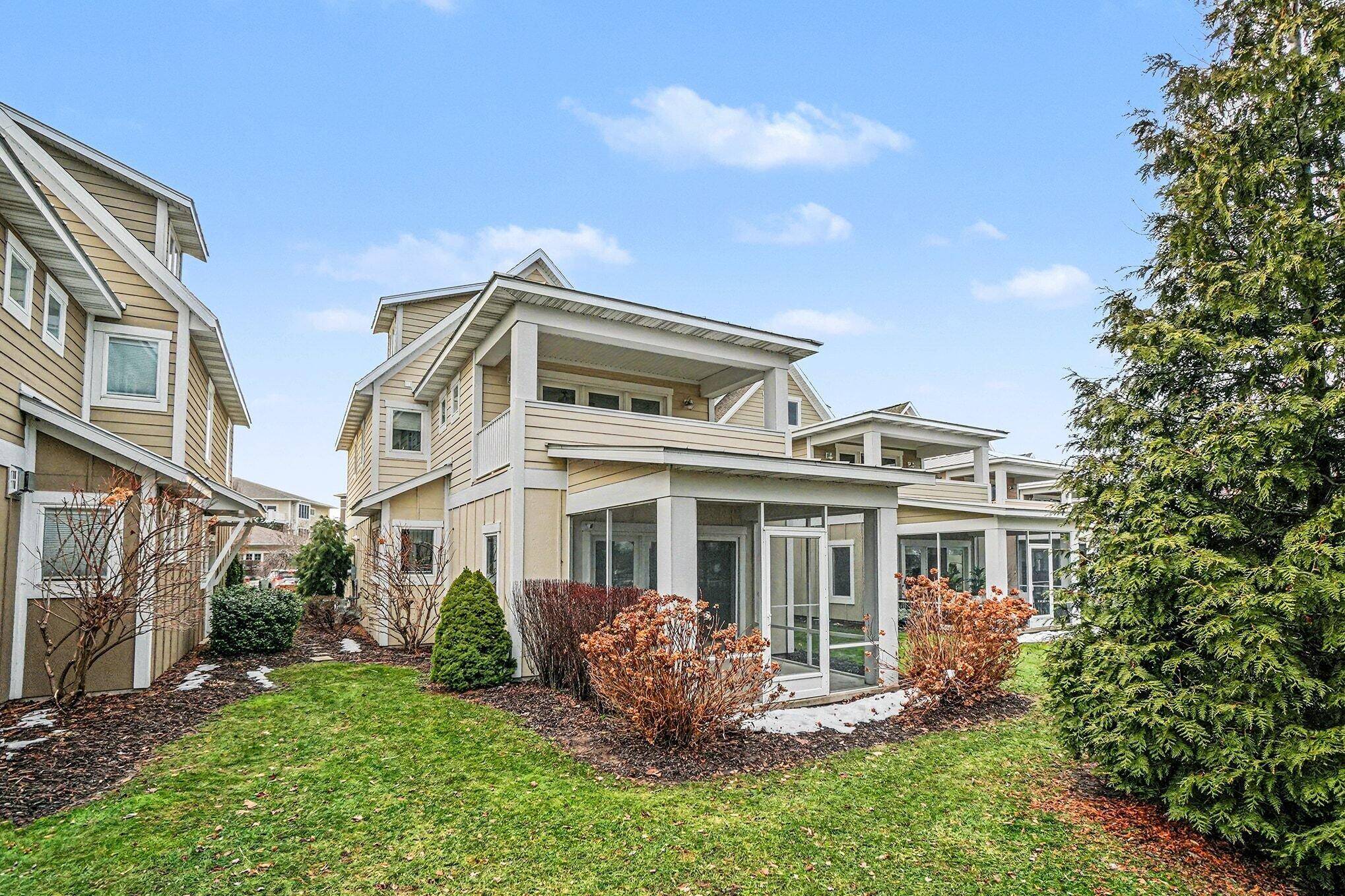 Spring Lake, MI 49456,920 W Savidge ST #6