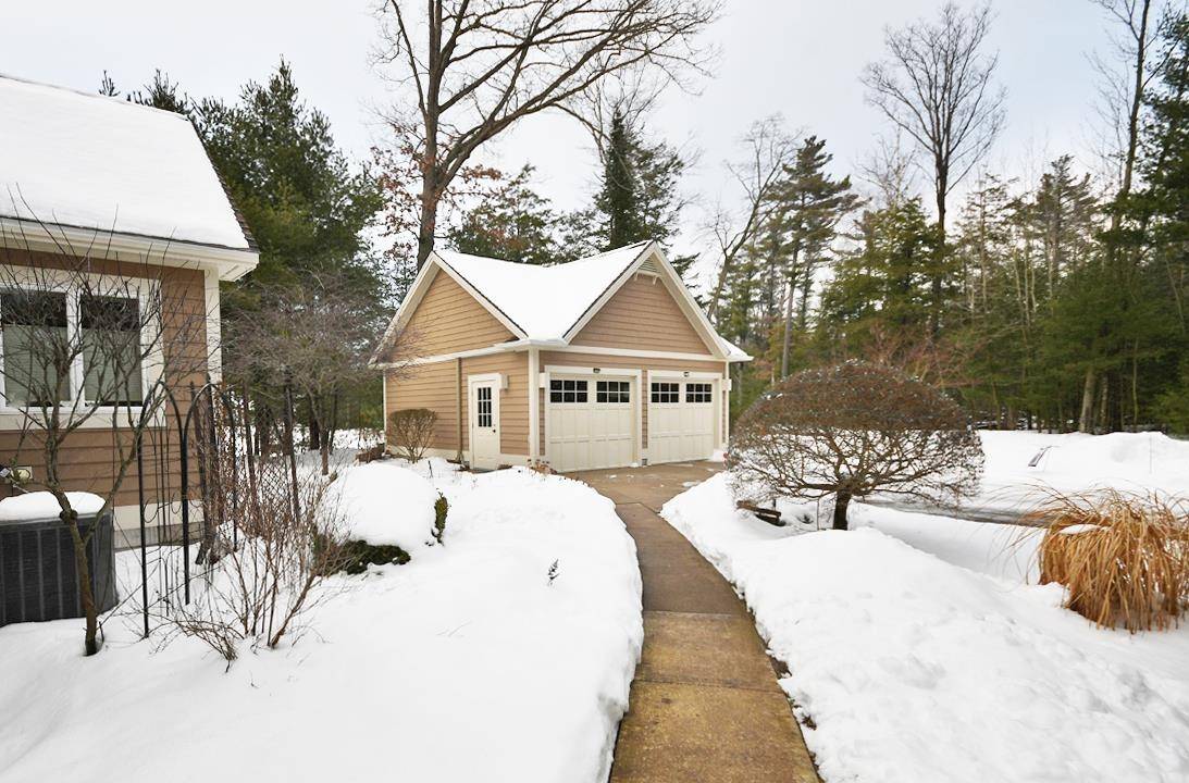 Glen Arbor, MI 49636,17 Frog Pond