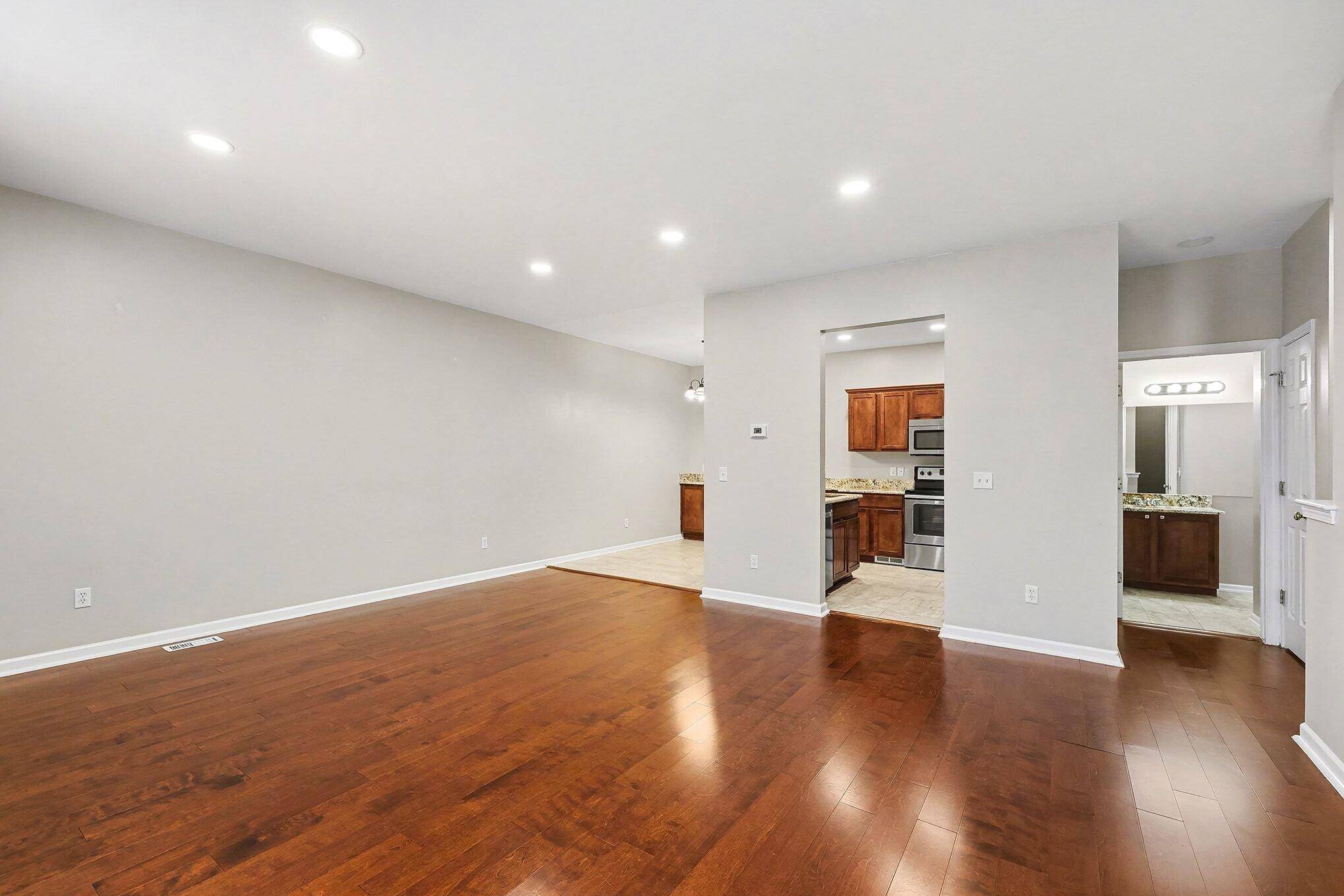 Utica, MI 48316,56607 Long Island DR