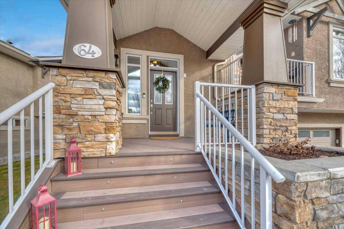 Calgary, AB T3N 5A6,64 Discovery Woods Villas SW