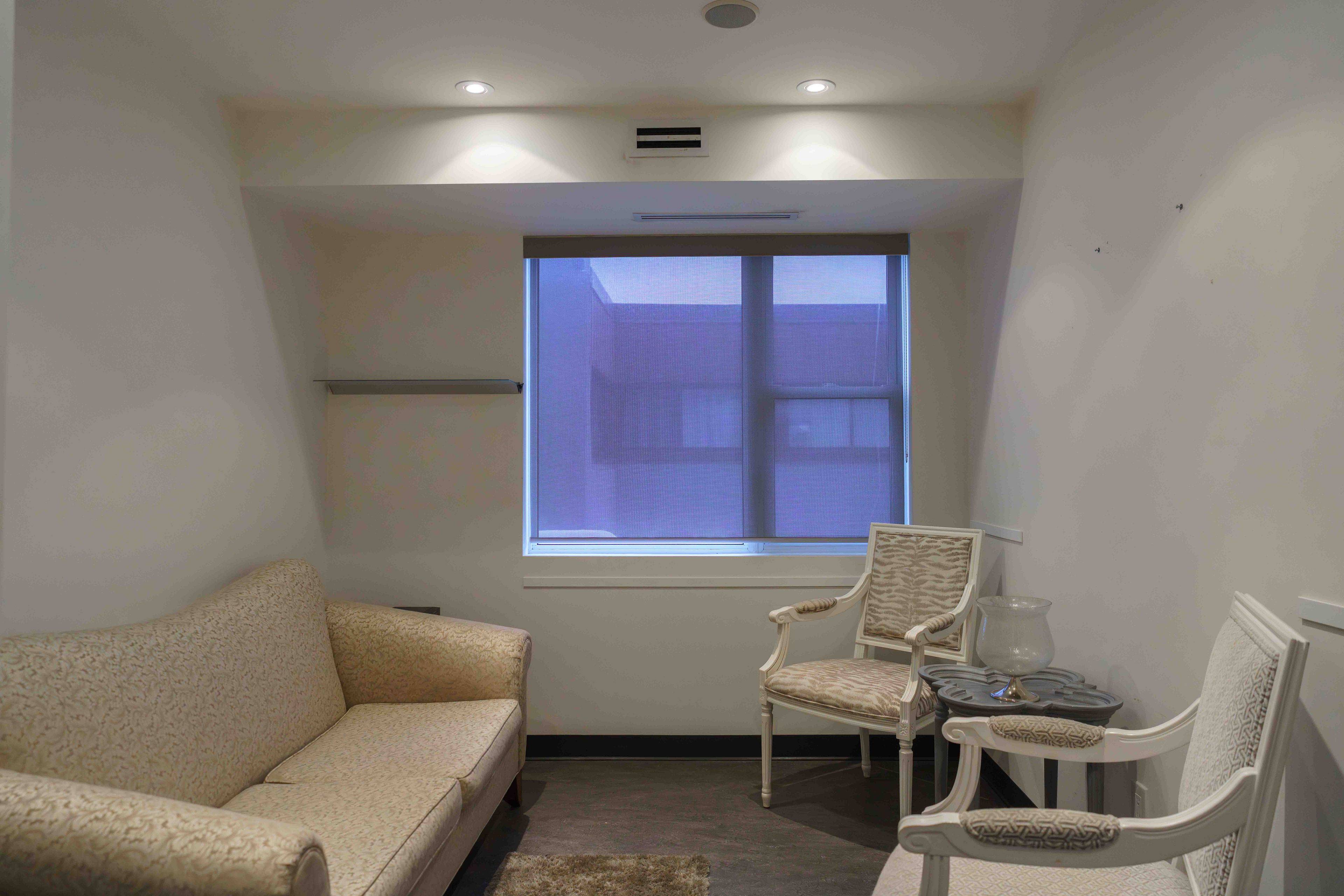 Toronto C04, ON M5M 4A1,1966 Avenue RD #2nd Floor