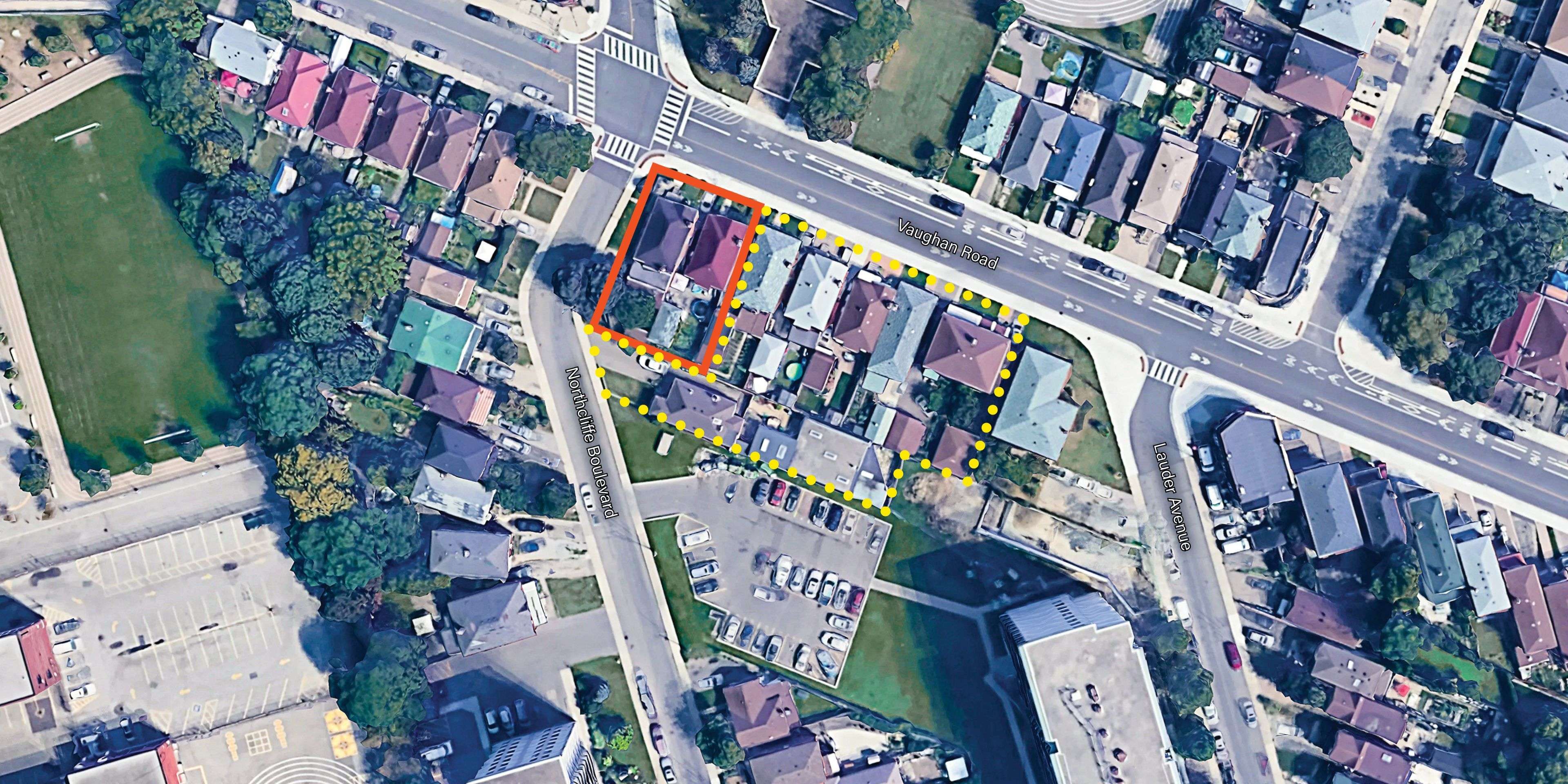 Toronto C03, ON M6E 2Z2,750-752 Vaughan RD