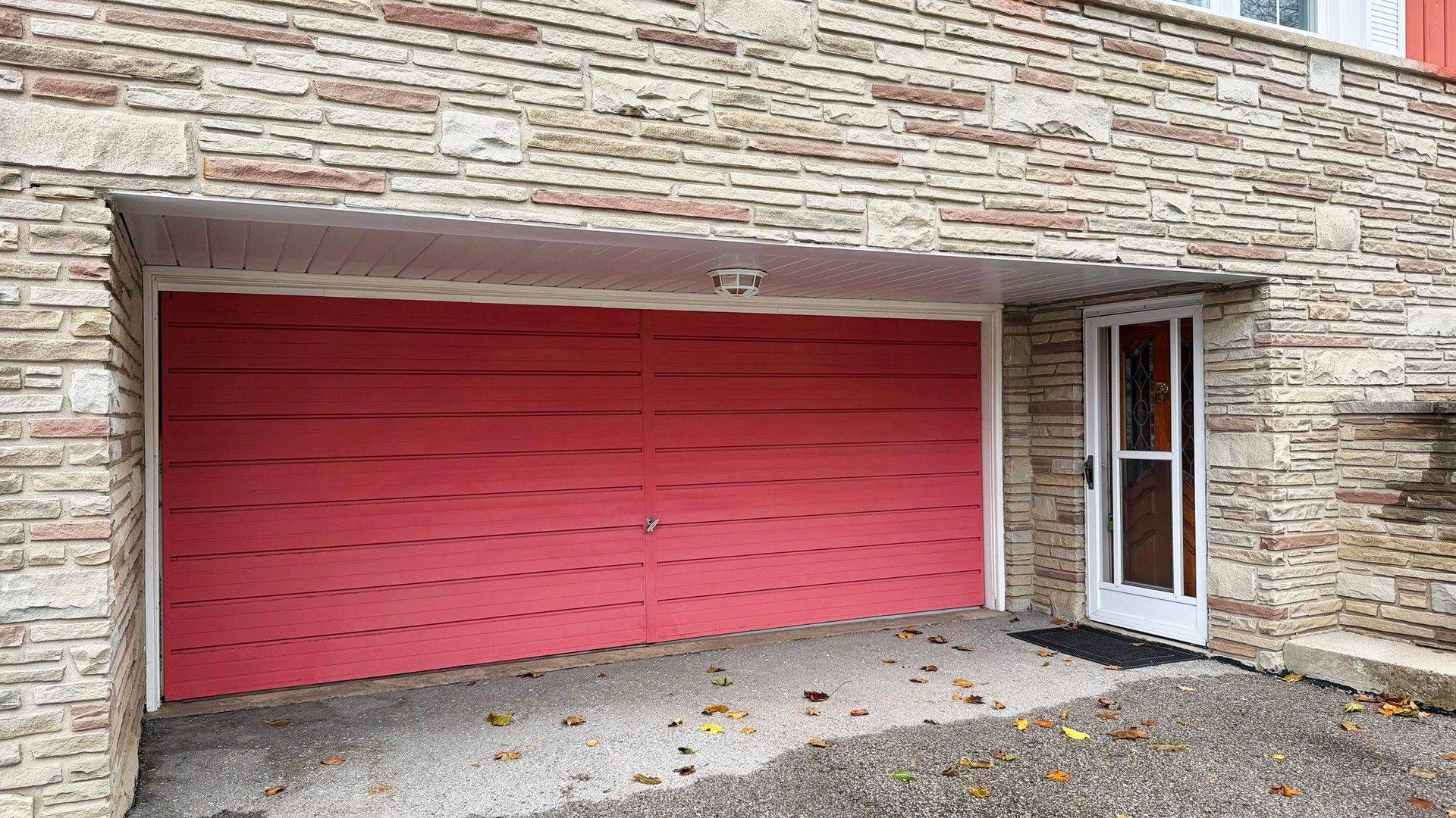 Toronto C15, ON M2K 2H3,34 Tollerton AVE