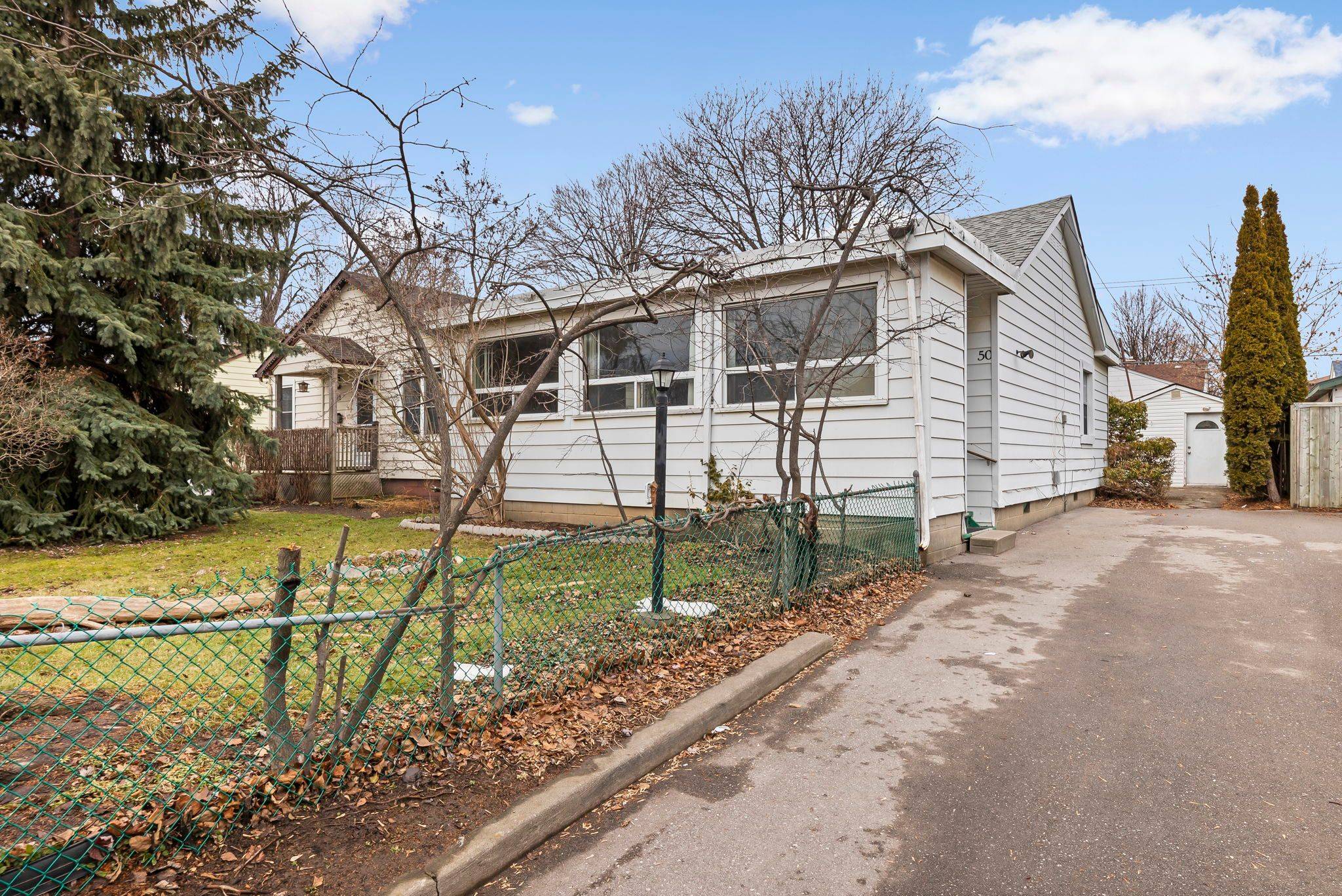 Ajax, ON L1S 1V3,50 Cedar ST