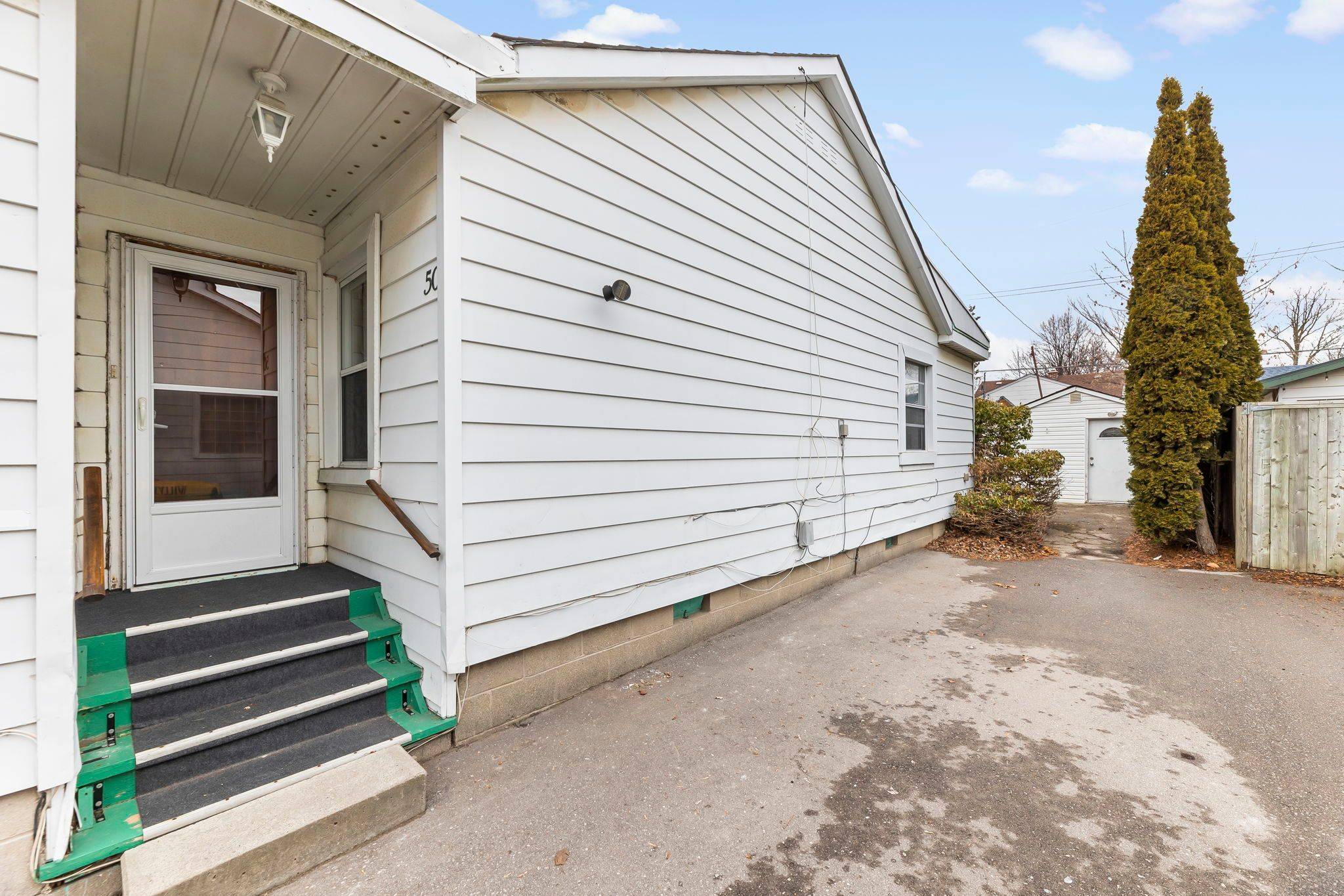 Ajax, ON L1S 1V3,50 Cedar ST