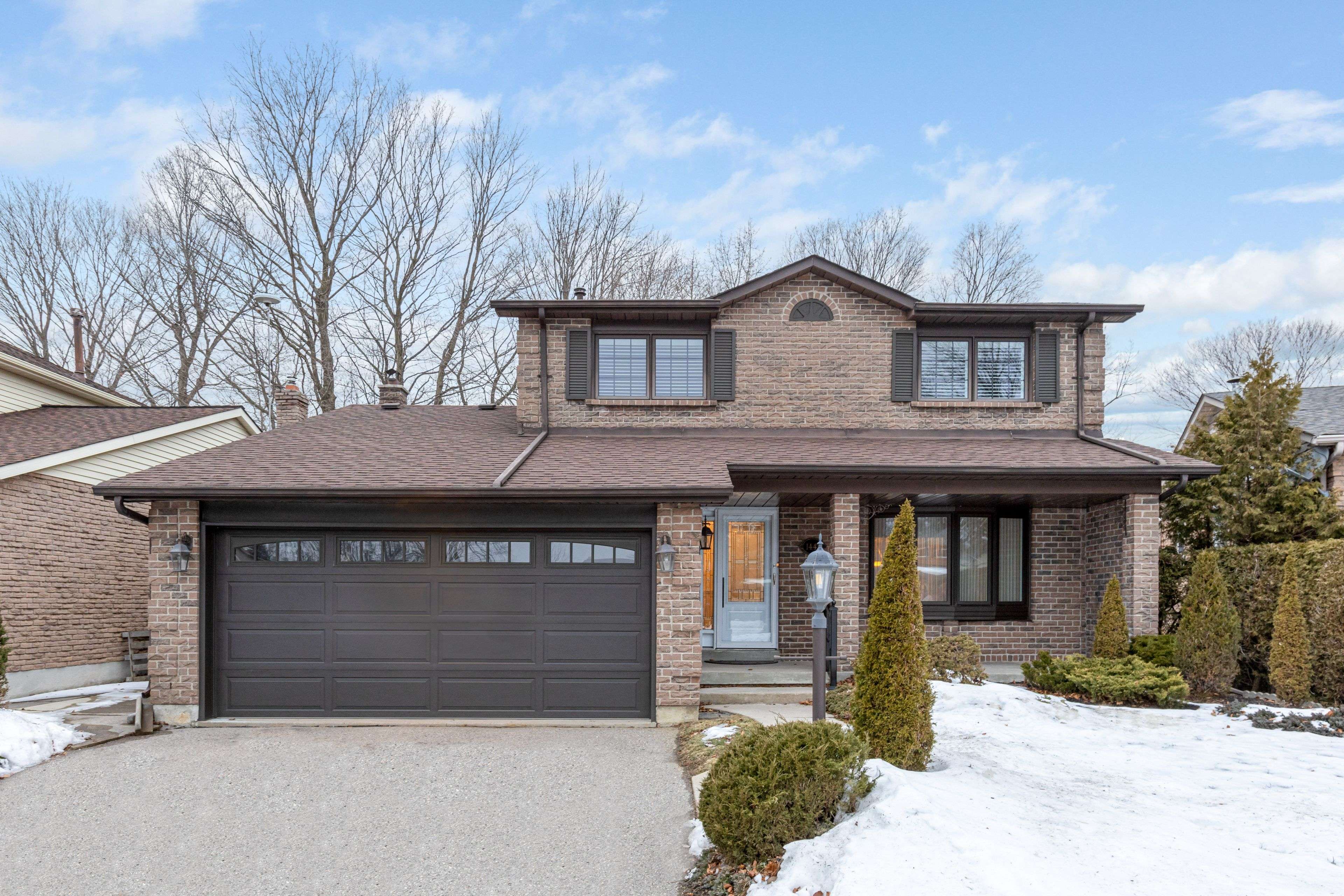 Oshawa, ON L1G 7P8,1442 Manitou CT