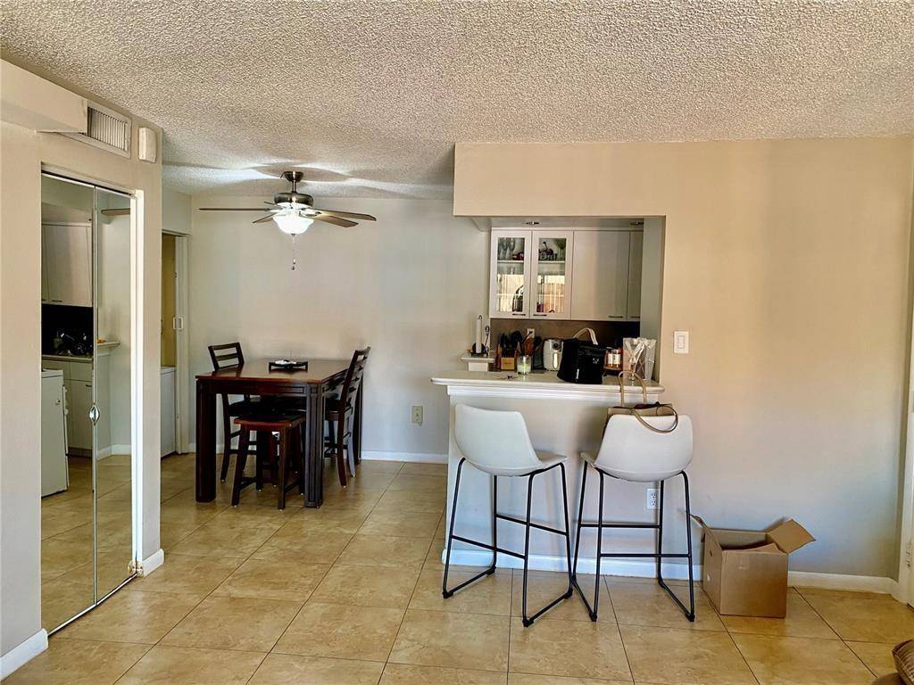 Miami Lakes, FL 33014,7200 Fairway Dr #H 12