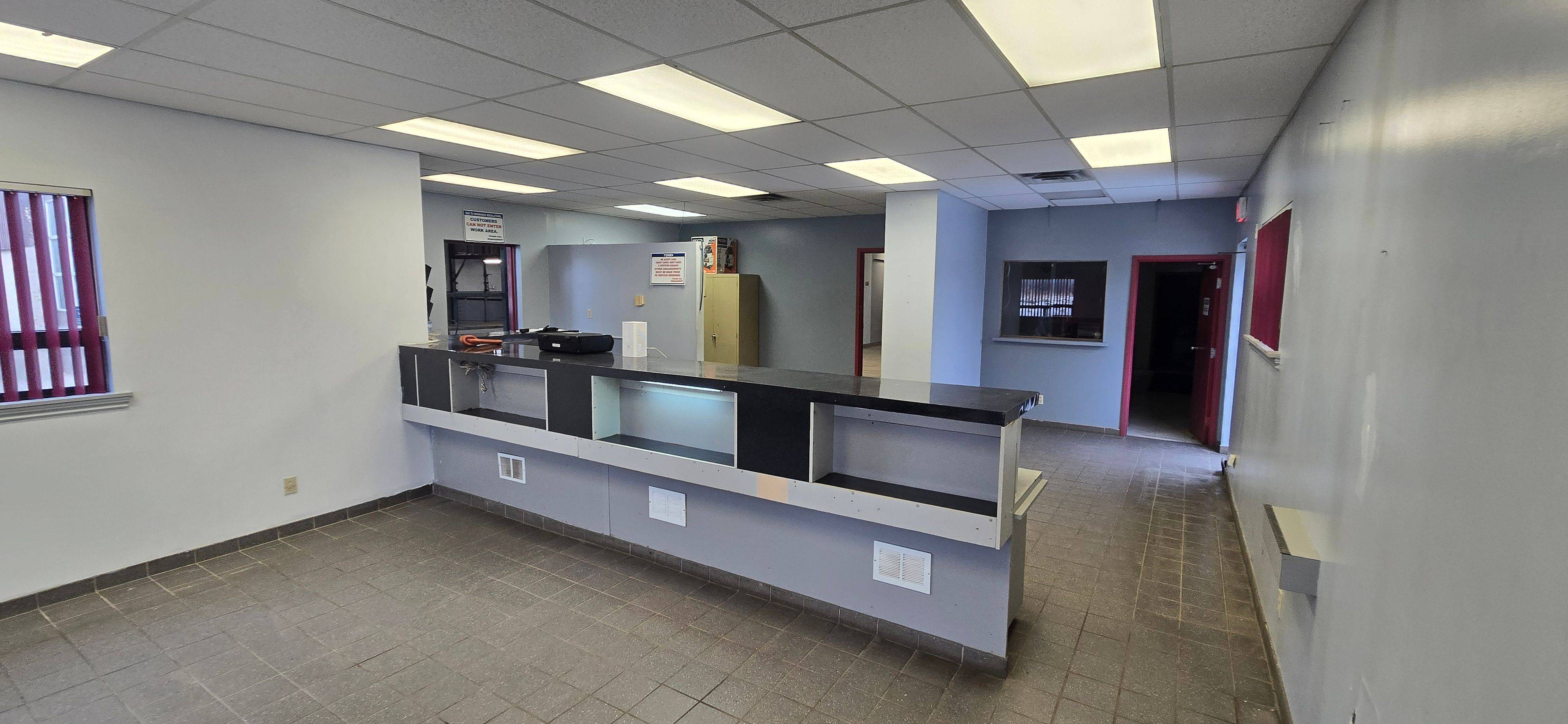 Aurora, ON L4G 4C2,60 Industrial Pkwy N