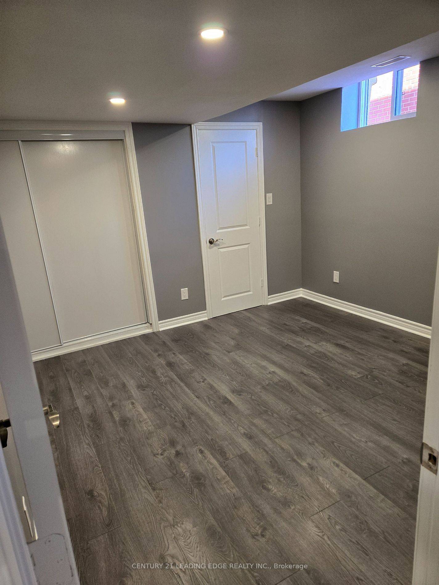 Toronto W04, ON M6N 2S1,10 Lambton AVE