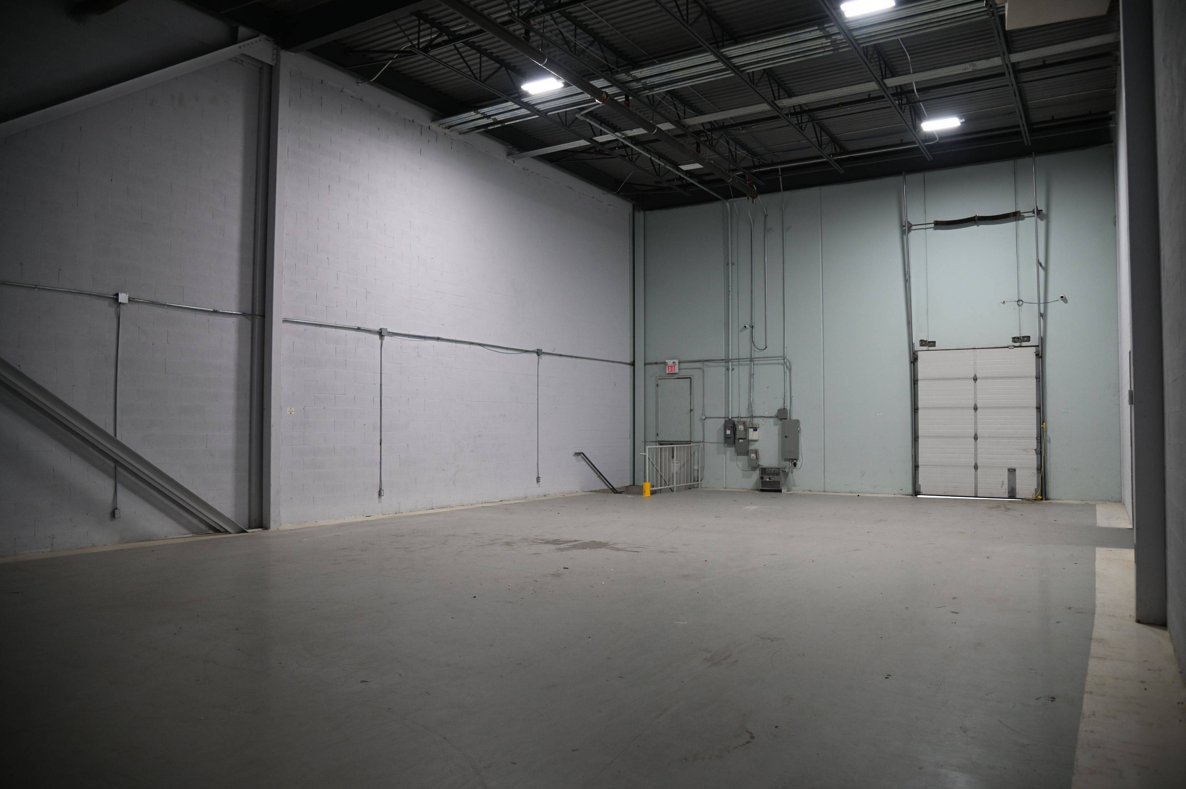 Mississauga, ON L5L 0A3,3600A Laird RD #7