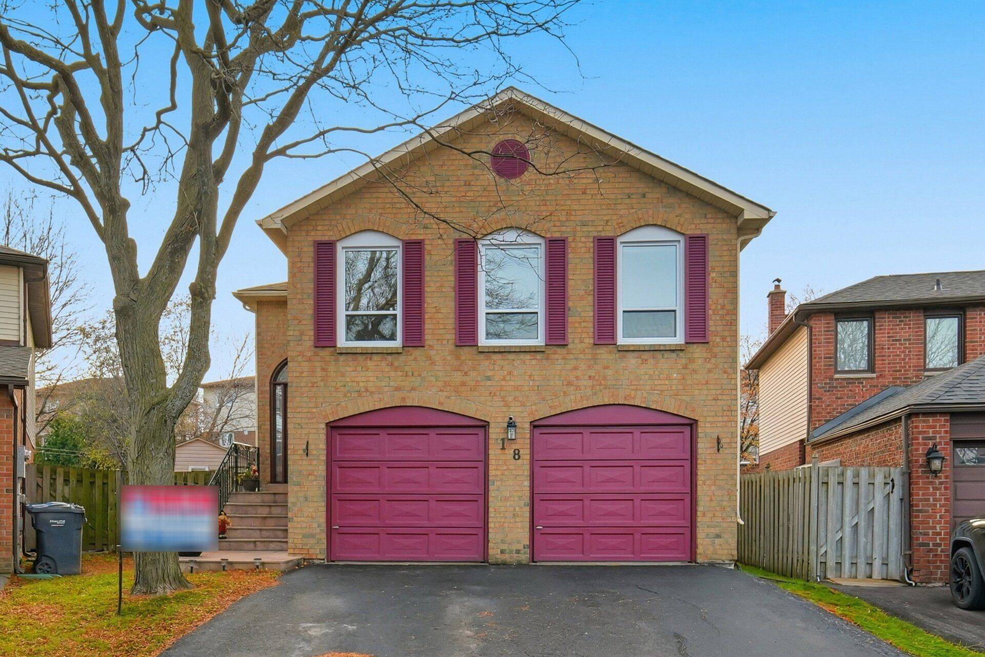 Brampton, ON L6S 4H8,18 Myna CT