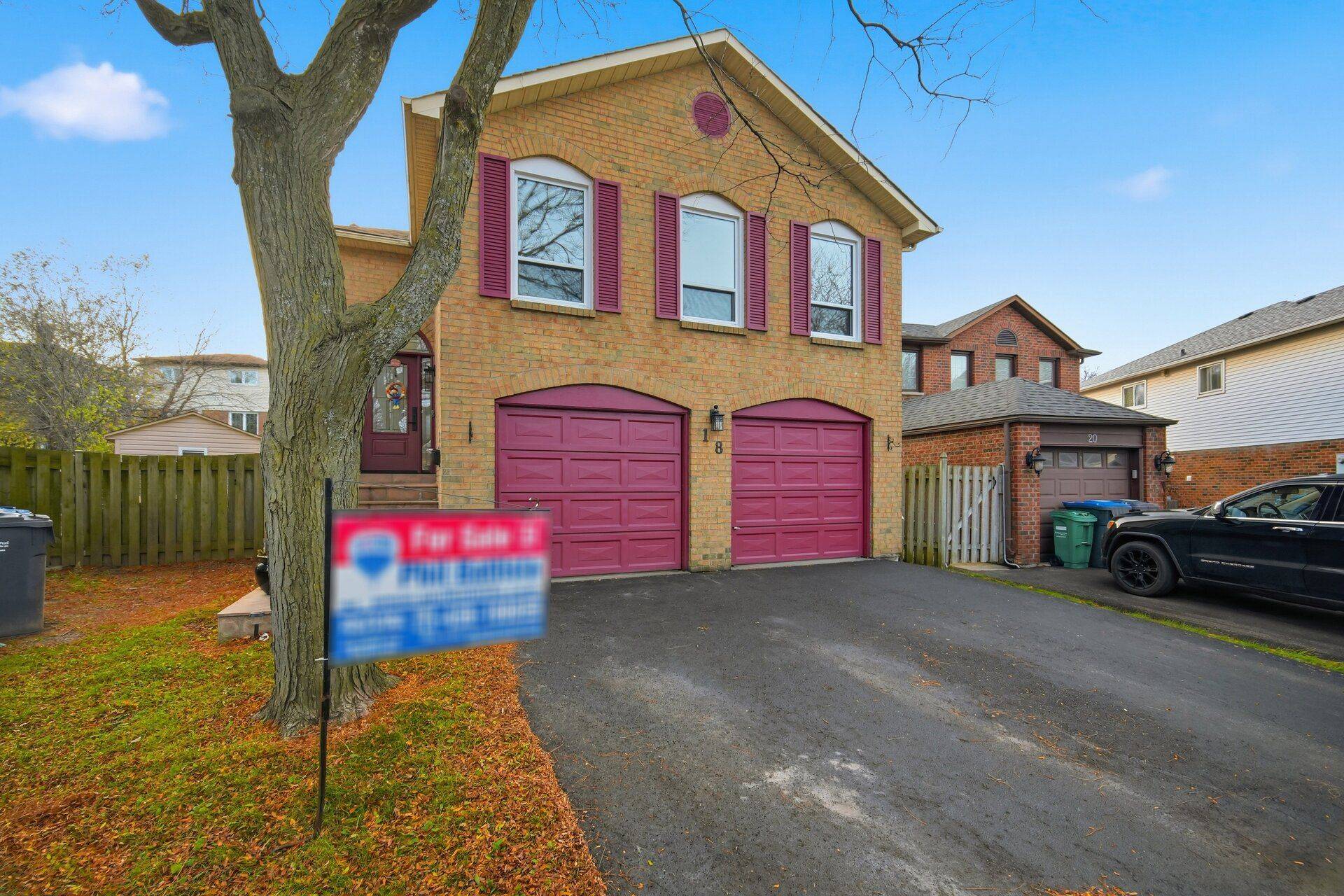 Brampton, ON L6S 4H8,18 Myna CT