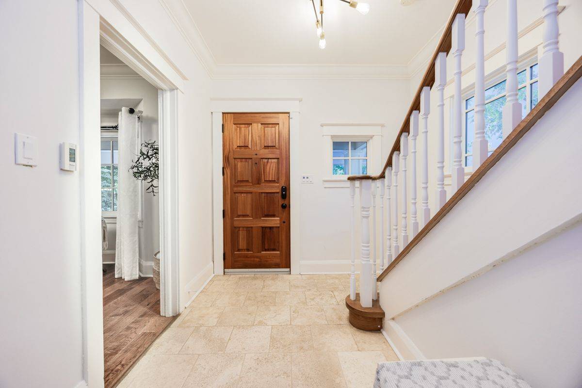 Oakville, ON L6J 3M3,409 Reynolds ST